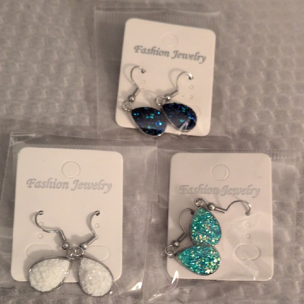 Chic Silver and Blue Earrings Set